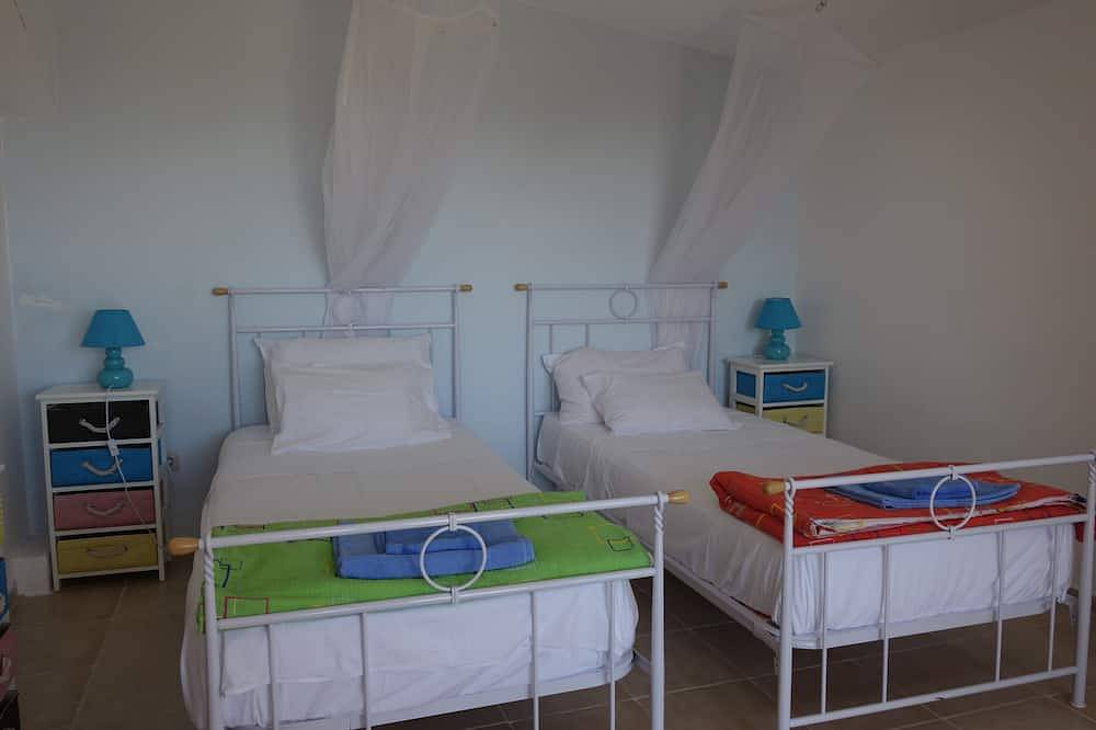 Luxury Restored Stone Villa With Private Pool, Large Gardens And Sea Views in Opština Tivat