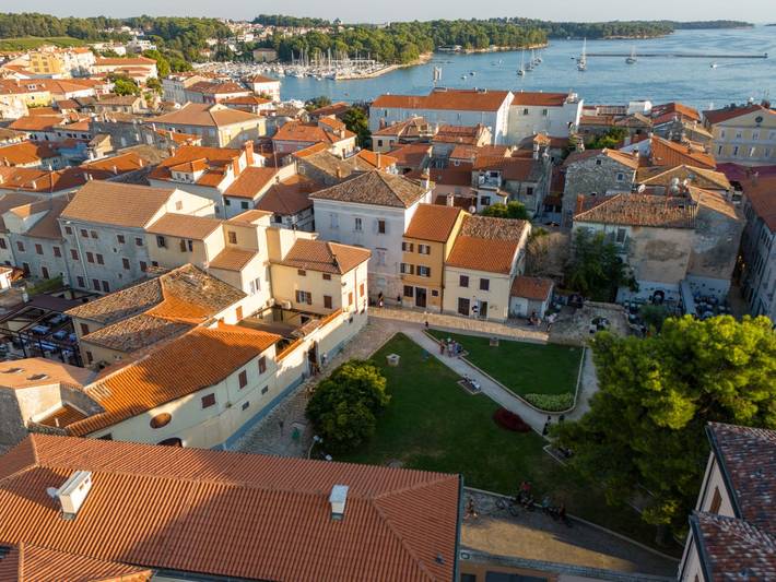 Ferienwohnung für 4 Personen, mit Balkon in Poreč