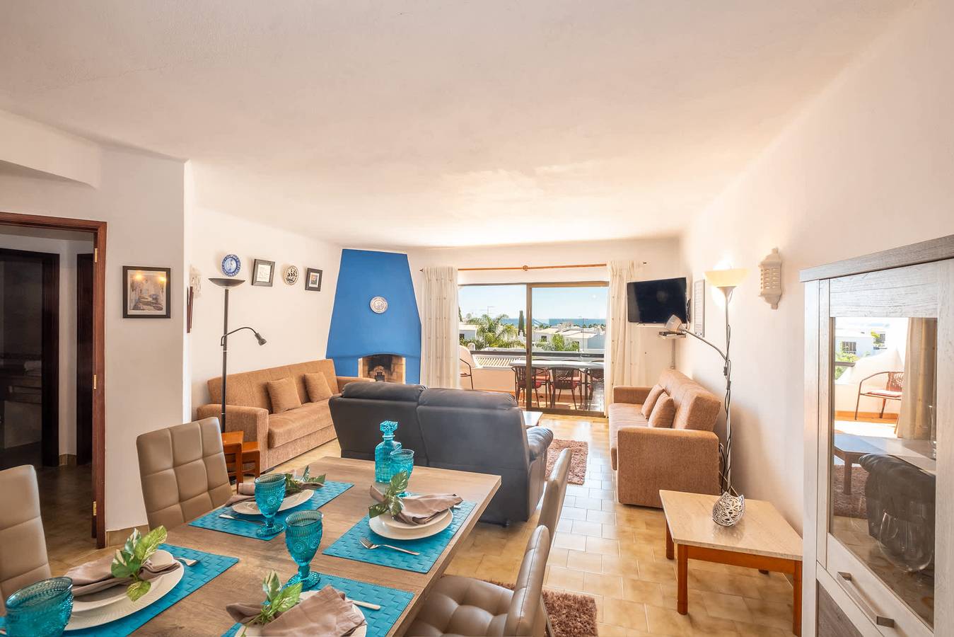 Appartamento intero, Apartment Luna - Resort with a pool area with a lounge bar in Albufeira, Distretto di Faro
