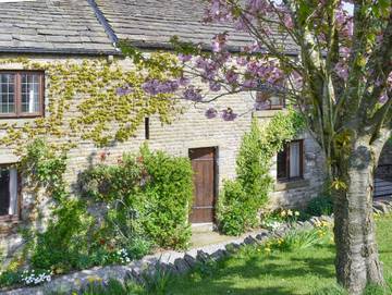 Holiday Rental for 8 People in Peak District, North West England, Photo 1