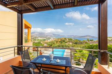 Villa for 12 People in Elounda, North Crete, Photo 1