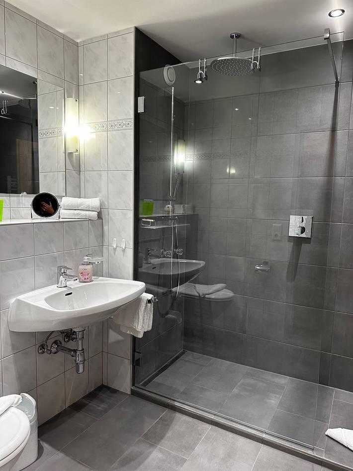 Hütte für 2 Personen, mit Terrasse und Sauna sowie Pool und Garten in Seefeld in Tirol - 3