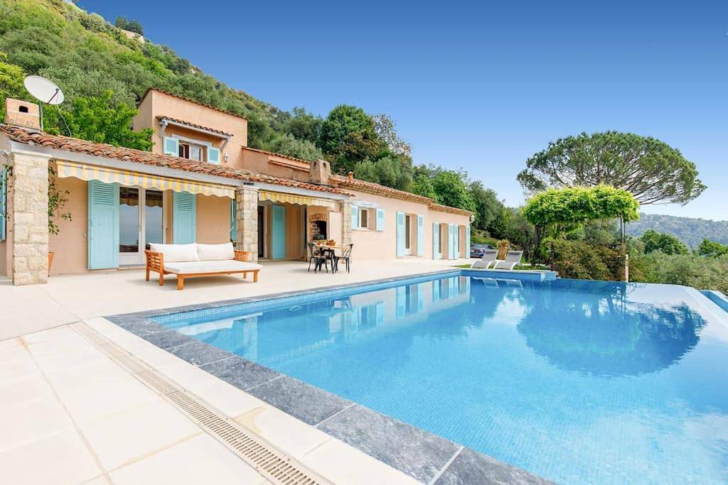 Maison de charme Provençal,Vue Panoramique in Cabris, Mittelmeerküste (Frankreich)