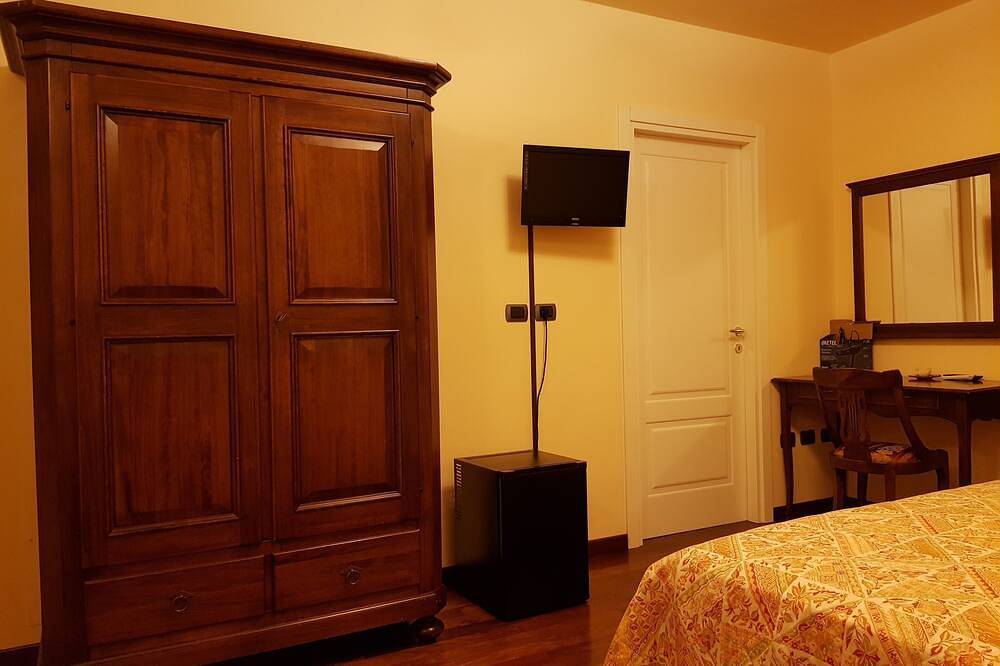 Panoramische accommodatie op een heuvel in Tavullia, Pesaro-Urbino