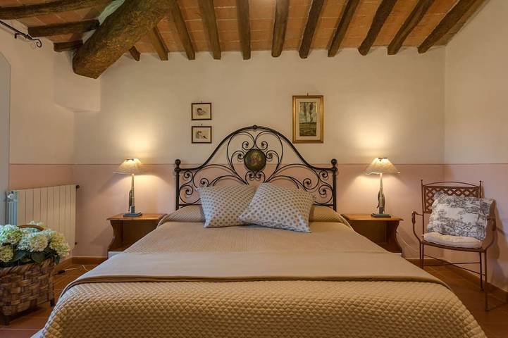 Appartamento intero, Appartamento in Agriturismo ( Viola 2+2 ), Area Volterra, San Gimignano, Pisa in Peccioli, Pisa e dintorni