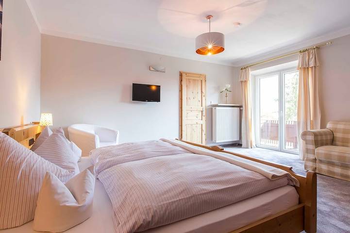 Bauernhof für 6 Personen, mit Balkon und Sauna sowie Garten und Whirlpool, mit Haustier in Rottach-Egern - 2