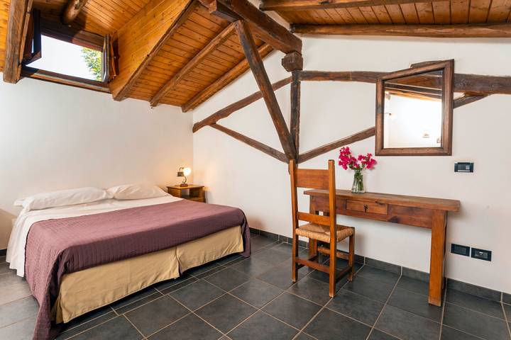 Vacation rental for 3 people, with yard and balcony in Taormina