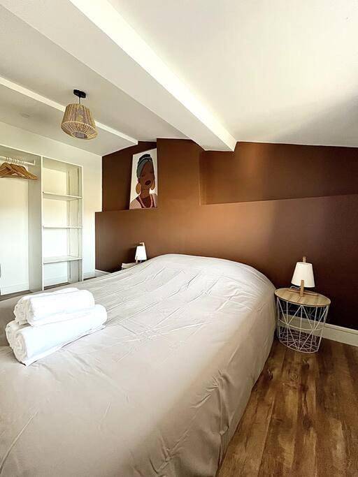Appartement entier, Two-Bedroom Apartment in Bourg-de-Péage, Région de Valence