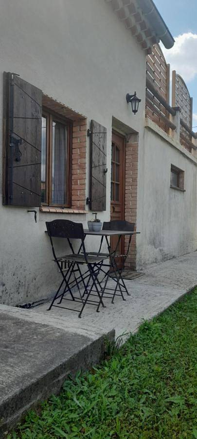 Gîte pour 2 personnes, avec terrasse et vue à Saint-Hilaire-de-Brethmas - 3