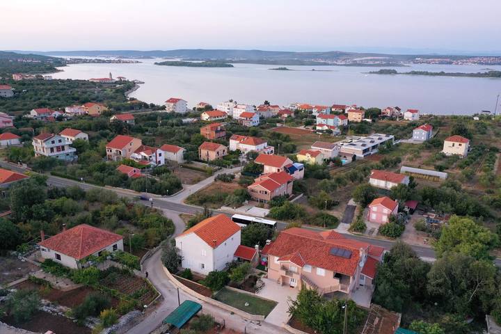 Ganzes Studio, Apartments Bobo in Ugrinici, Tkon