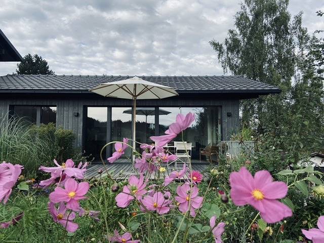 Guesthouse Paradies Samerberg - Ferienhaus mit Bergpanoramablick mit 1 Schlafzimmer in Samerberg, Bayerische Alpen