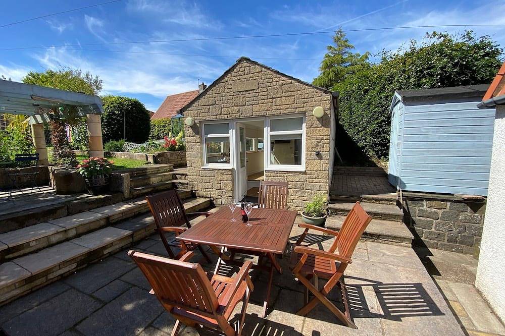 Geheel appartement, Peaceful studio, quirky and unique in a large garden. near beaches,golf courses. in Regio Fife