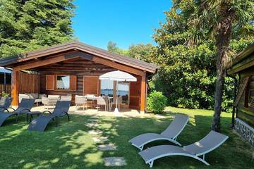 Chalet voor 6 Personen in San Felice del Benaco, Garda Bergen, Afbeelding 1