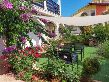 Ferienwohnung für 4 Personen, mit Garten und Terrasse in Peroj