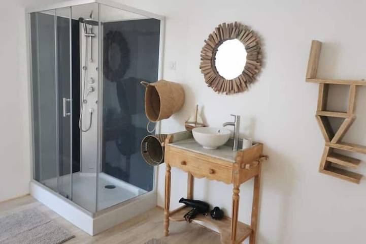 Location de vacances pour 2 personnes, avec balcon ainsi que jardin et jacuzzi à Saint-Martin-le-Gaillard - 4