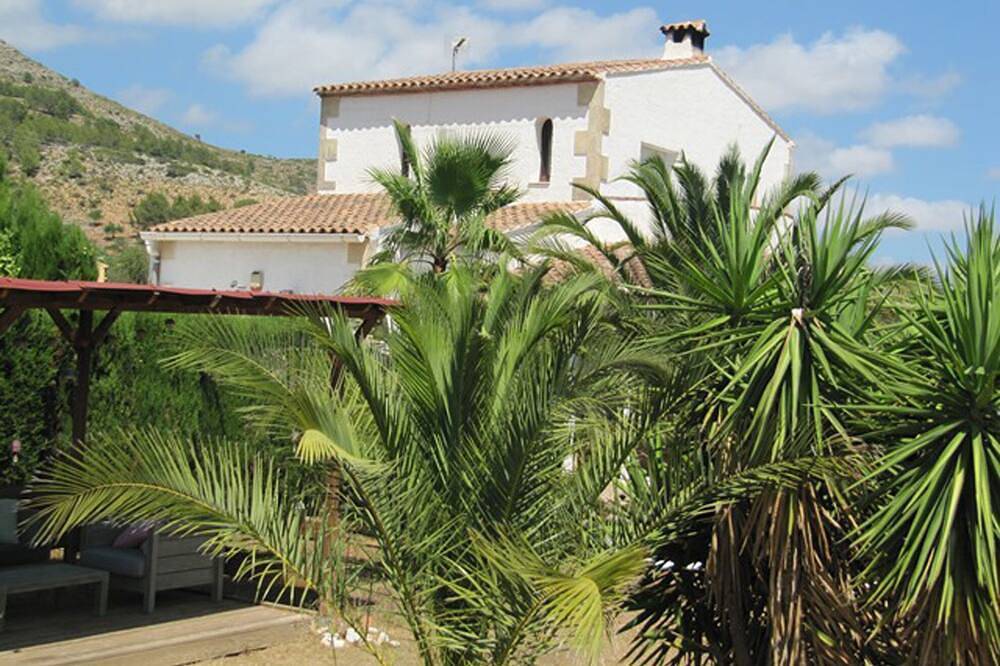 Casa Gusta, eine wunderschöne Villa mit sehr großem Pool und Palmengarten! in Xaló, Costa Blanca
