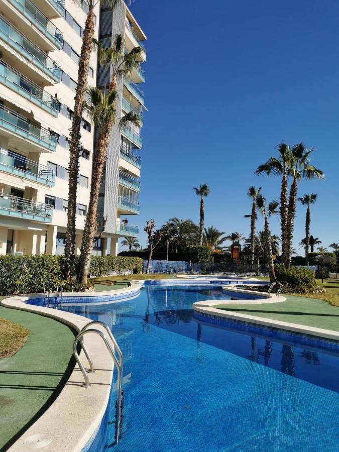 Apartamento de vacaciones para 3 personas, con piscina además de jardín y vistas - 1