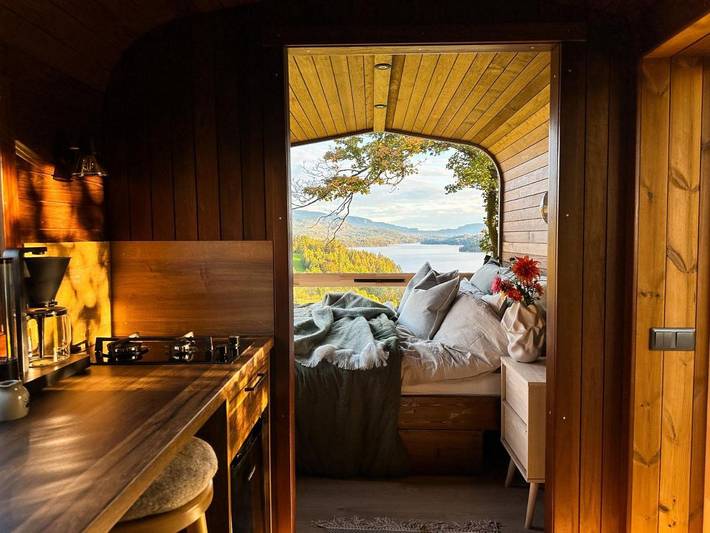 Villa for 2 personer, med hage og utsikt, dyr tillatt i Norge