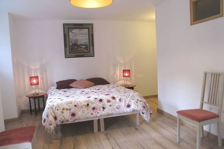 Location de vacances pour 8 personnes, avec jardin à Le Quillio - 2