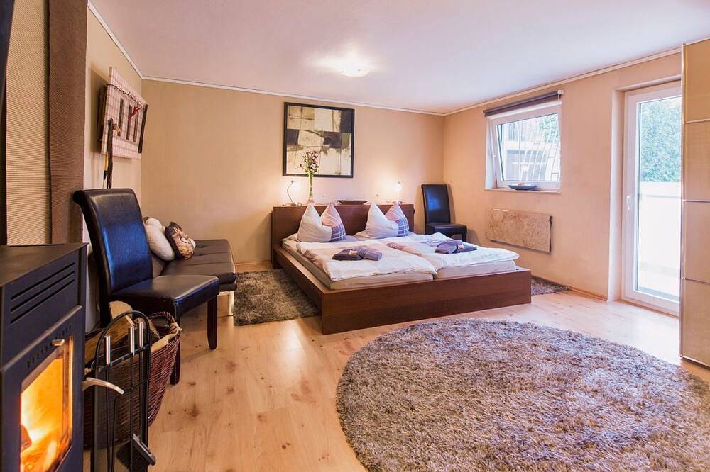 Ganze Wohnung, 4 Sterne Ferienwohnung mit 3 Schlafzimmern in Hünfelden, Landkreis Limburg-Weilburg