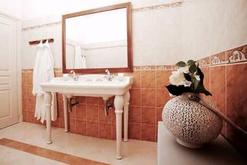 Château pour 12 Personnes dans Saint-Priest-les-Fougères, Périgord Vert, Photo 4