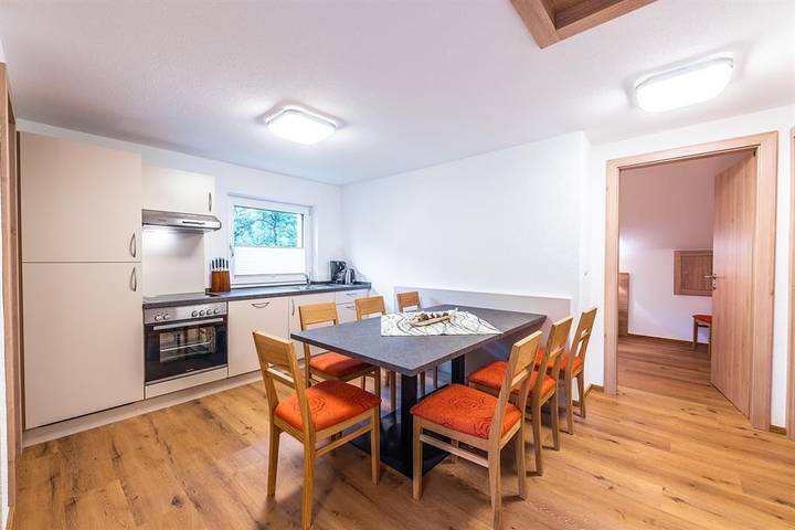 Ferienwohnung für 8 Personen, mit Balkon in Tiroler Oberland - 2