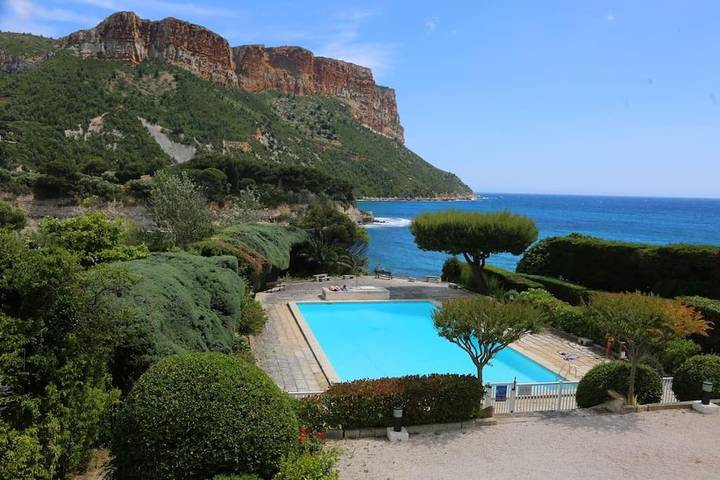Appartement de vacances pour 4 personnes, avec Balcon et Terrasse ainsi que Piscine et Vue