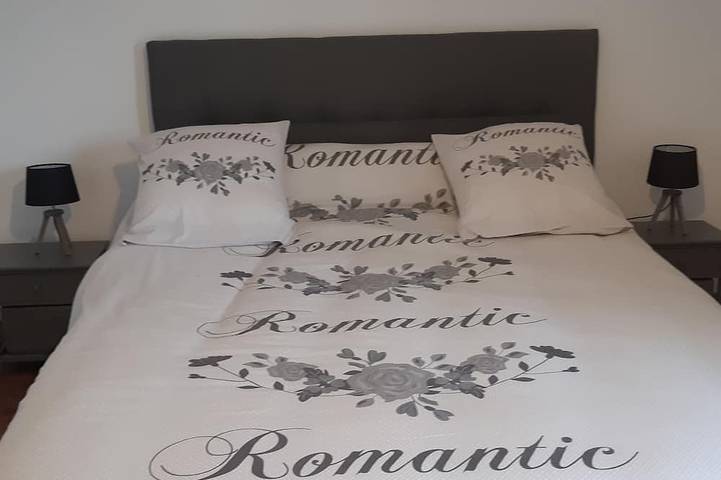 Location de vacances pour 9 personnes, avec jardin, animaux acceptés à Dun-les-Places - 3