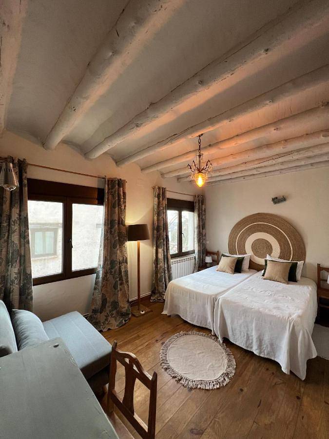 Casa rural para 18 personas, con Balcón y Terraza además de Piscina y Vistas en Horche