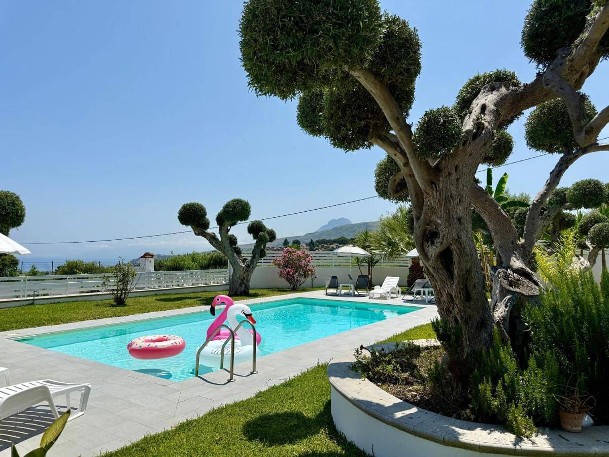 Villa Gioele - Pool & Relax in Trabia, Provincia di Palermo