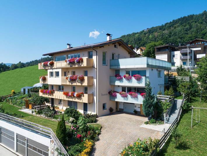 Ferienwohnung für 2 Personen, mit Garten und Ausblick im Eisacktal