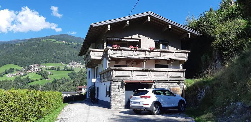 Appartement de vacances pour 8 personnes, avec vue ainsi que jardin et piscine - 1