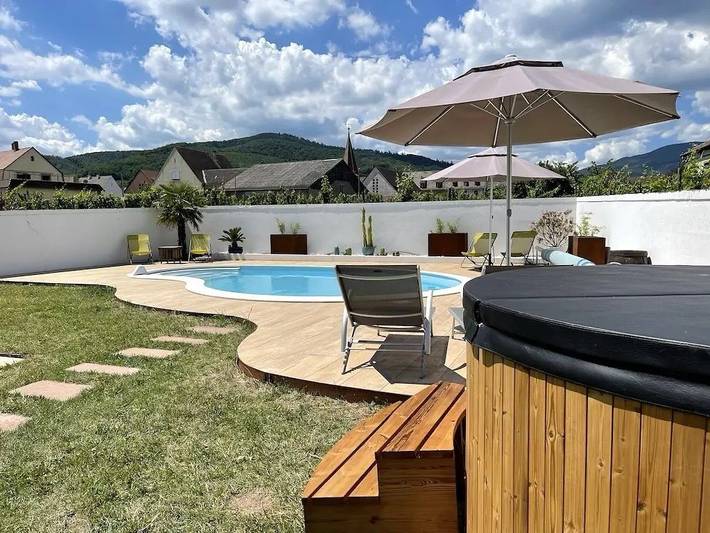 Gîte pour 12 personnes, avec jardin et piscine ainsi que terrasse et jacuzzi à Ammerschwihr - 4