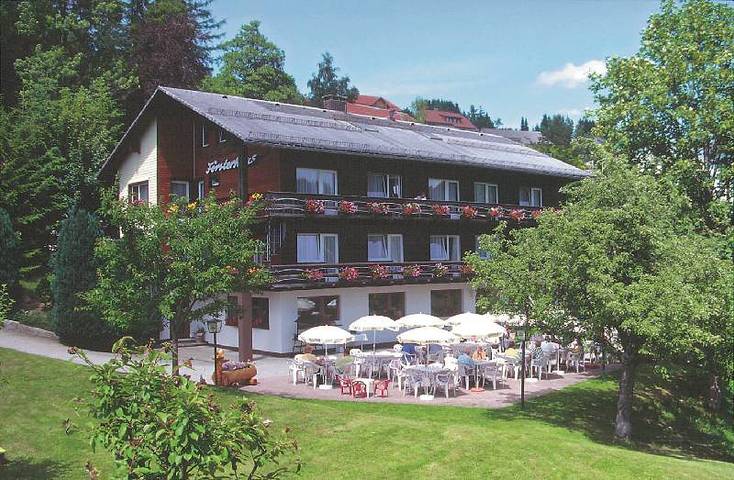 Hôtel pour 3 personnes, avec jardin