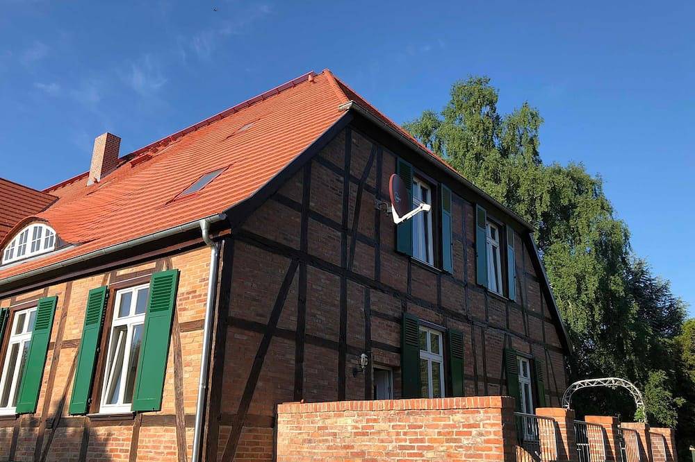Ganze Wohnung, Hirschaue - Gutshaus Redentin in Krusenhagen, Neuburg