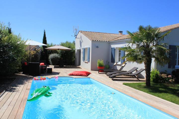 Location de vacances pour 6 personnes, avec jardin et piscine dans Chagnolet - 2