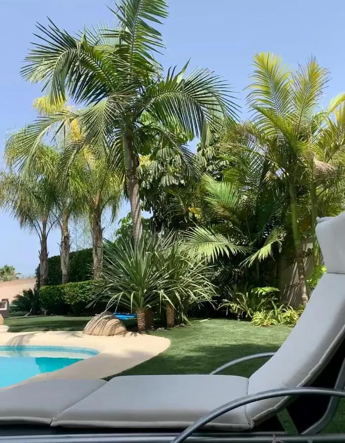 Villa für 8 Personen, mit Whirlpool und Pool sowie Garten - 1