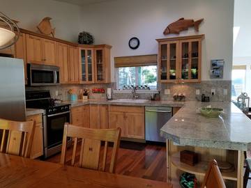 Vacation House for 10 Guests in Oceanside (Oregon), Oregon Coast, Picture 1