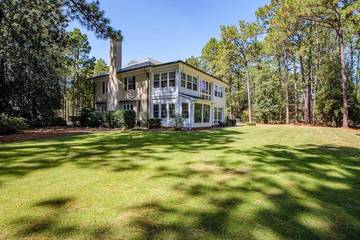 Villa for 16 Guests in Southern Pines, North Carolina, Picture 1