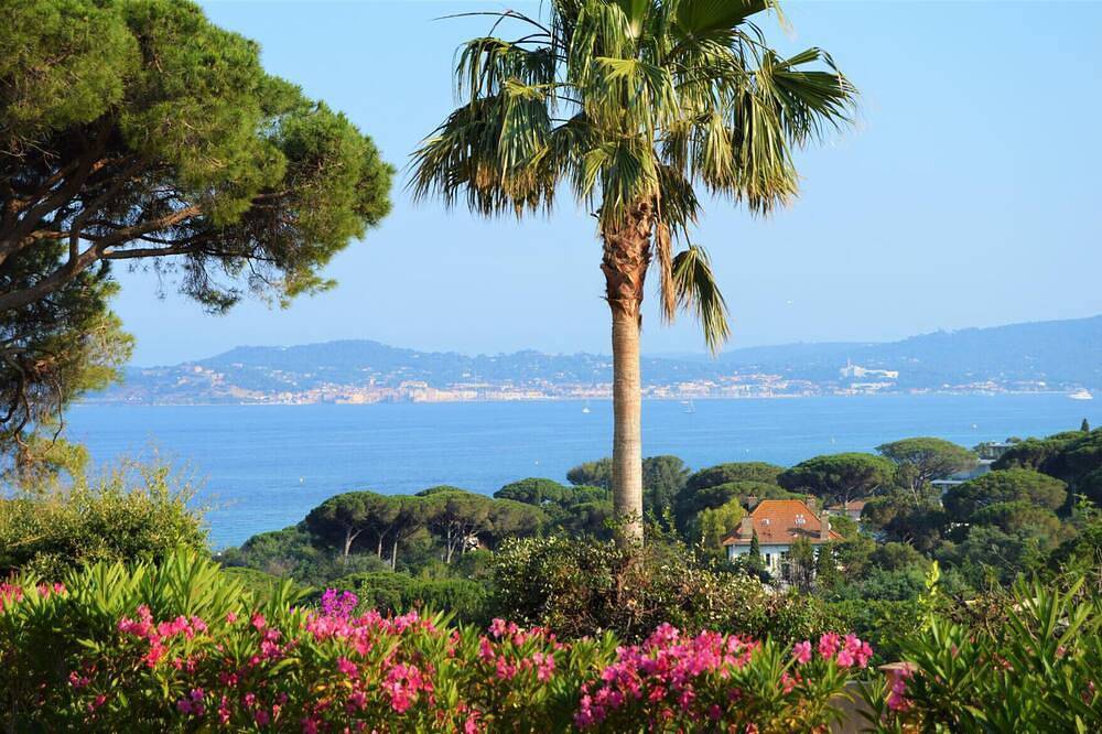 Casa vacanza a Var a partire da 354€ a notte