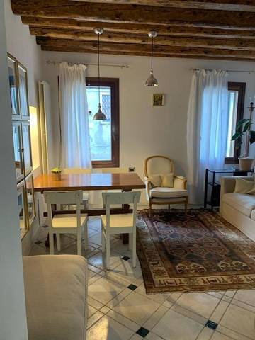 Gîte pour 4 personnes, avec terrasse dans Basilica Of San Pietro Di Castello