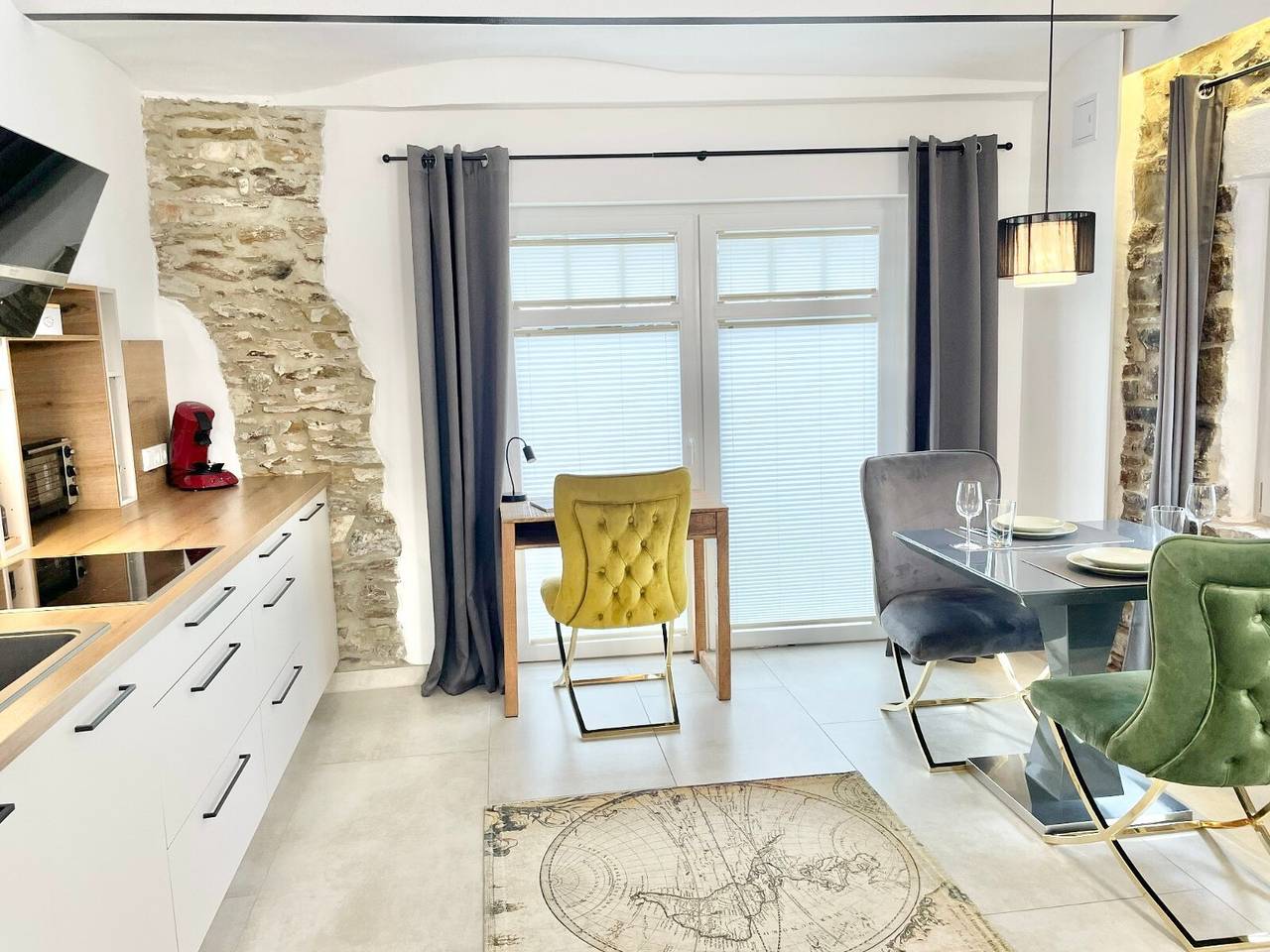 Ganze Wohnung, Apartment „Lilie“ mit privater Terrasse und Wlan in Höhr-Grenzhausen, Westerwald