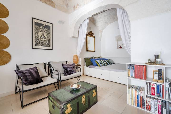 Appartamento intero, GuestHost - Casa Sunset - Amazing Ostuni view & two terraces in Ostuni, Salento