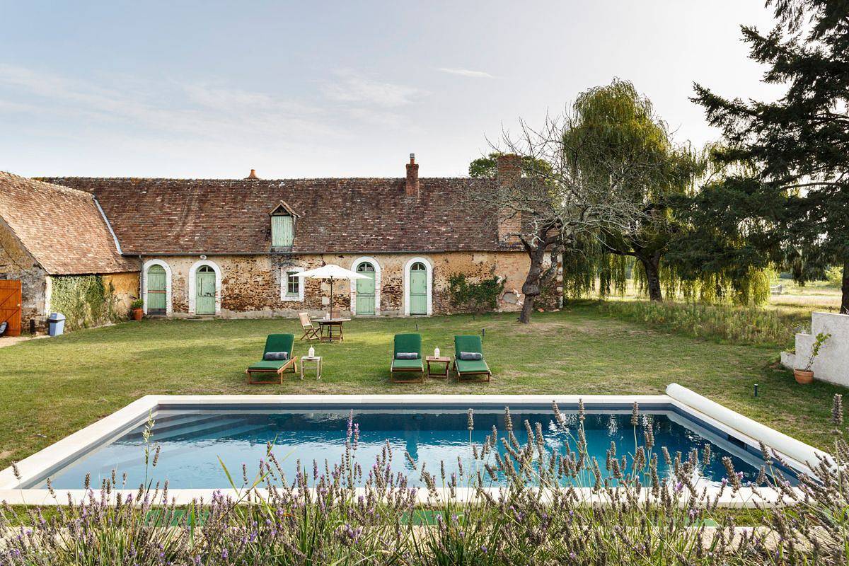 Château pour 15 personnes avec piscine in Saint-Jean-du-Bois, Sarthe