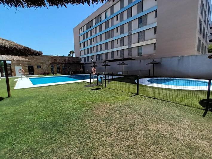 Apartamento para 7 personas, con Balcón y Terraza además de Piscina y Vistas en Mairena del Aljarafe