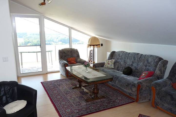 Ferienwohnung für 5 Personen, mit Garten und Balkon