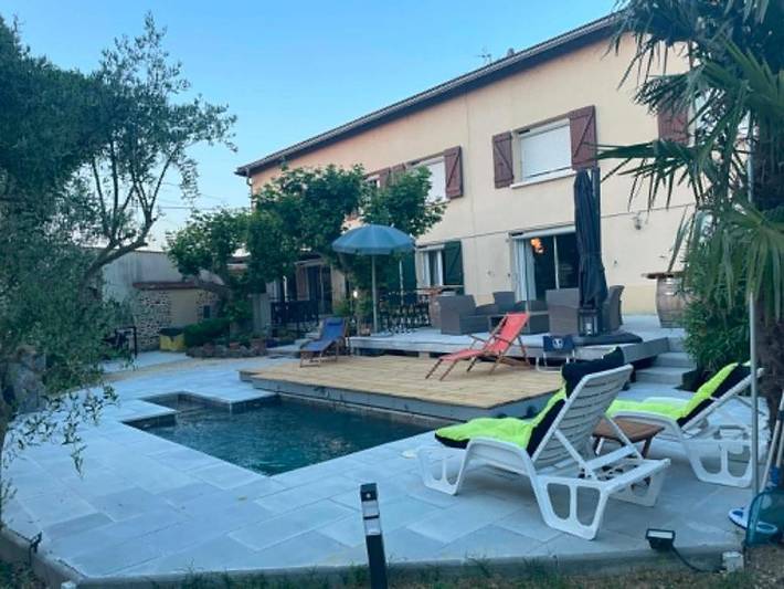 Gîte pour 2 personnes, avec jardin ainsi que piscine et jacuzzi à Albon - 3