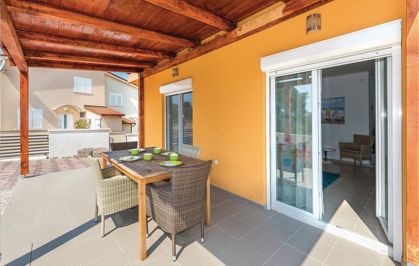 Ferienhaus für 5 Personen mit Terrasse in Razanj, Šibenik-Knin