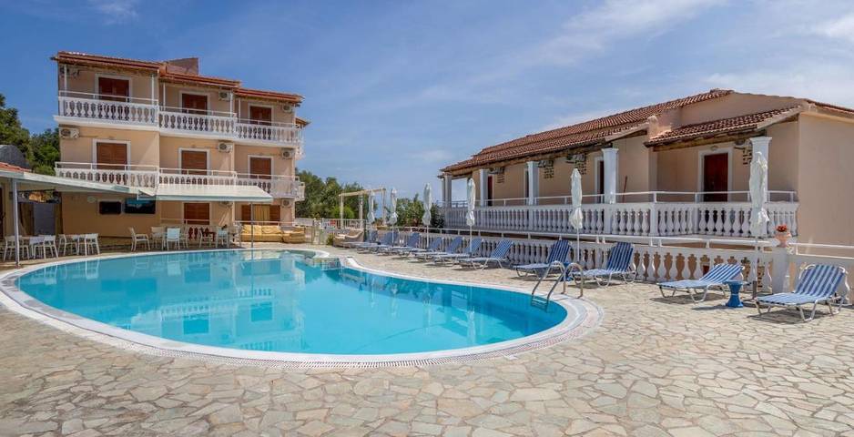 Hôtel pour 2 personnes, avec Balcon et Terrasse ainsi que Jardin et Piscine