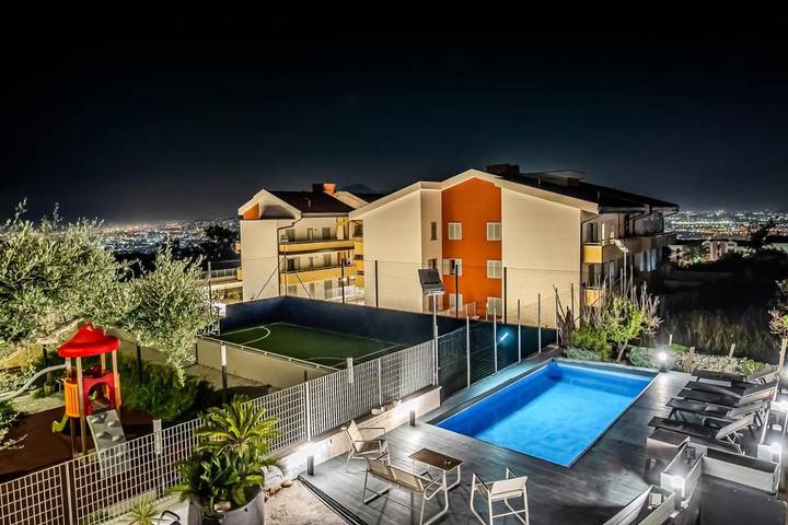 Appartement de vacances pour 6 personnes, avec Terrasse et Jardin